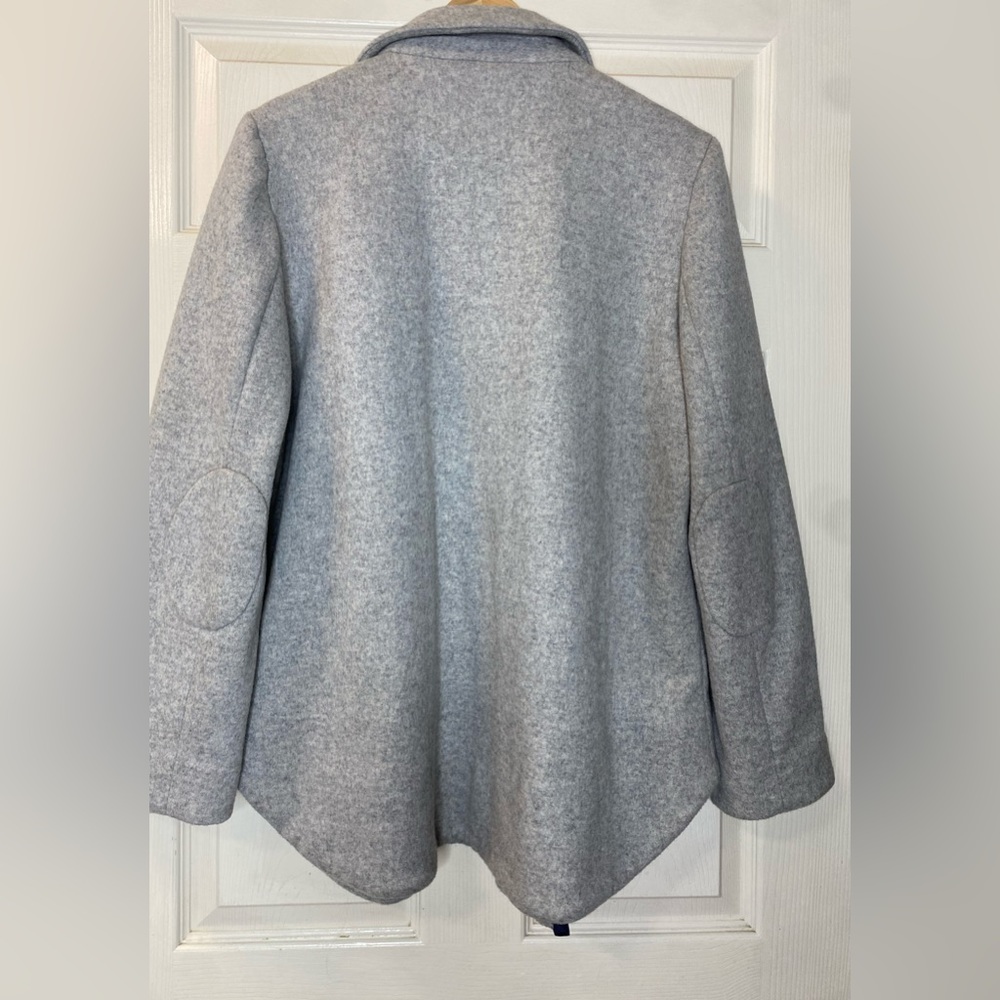 Tuckerneck coats - Picture 2 of 8